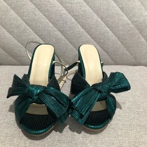 Bow heeled sandals